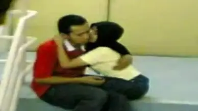 Skandal Ngegas Nonton Aksi Nakal Di Kampus Sepi